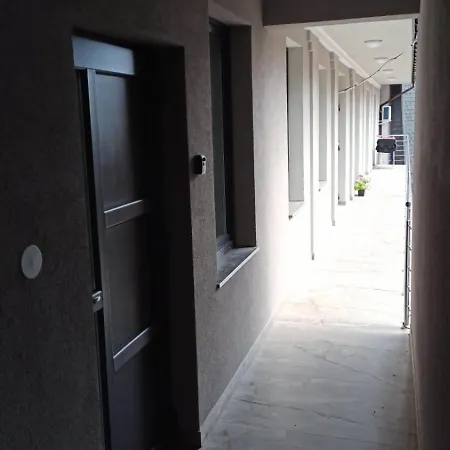 Apartamento Domovik кирила і мефодія 11 1